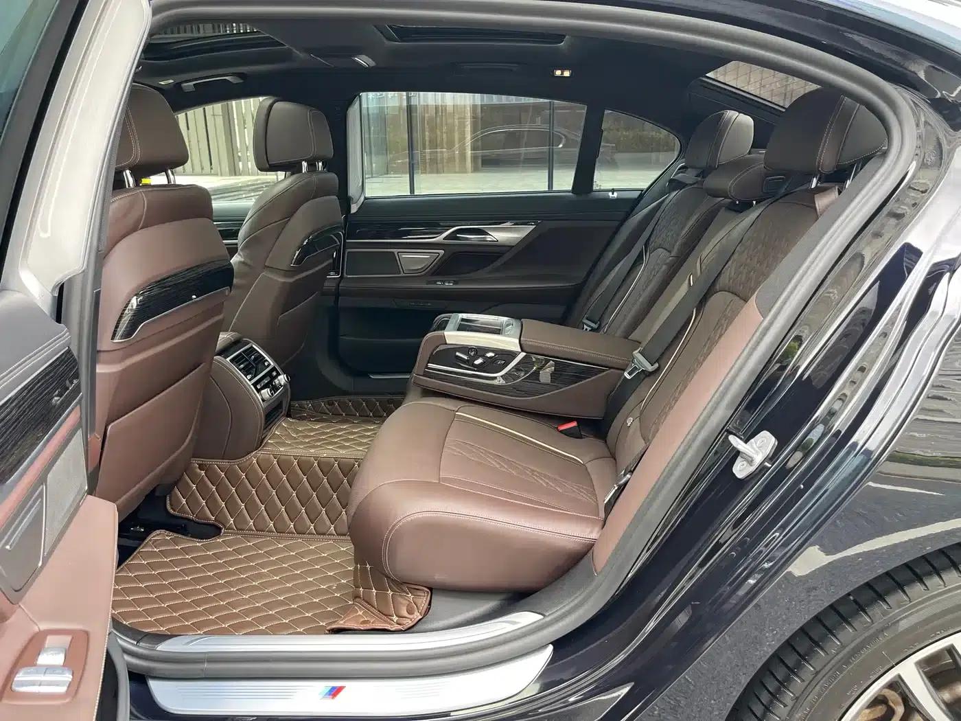 2019 BMW 7 Series Facelift 730Li M Sport Package — миниатюра 10