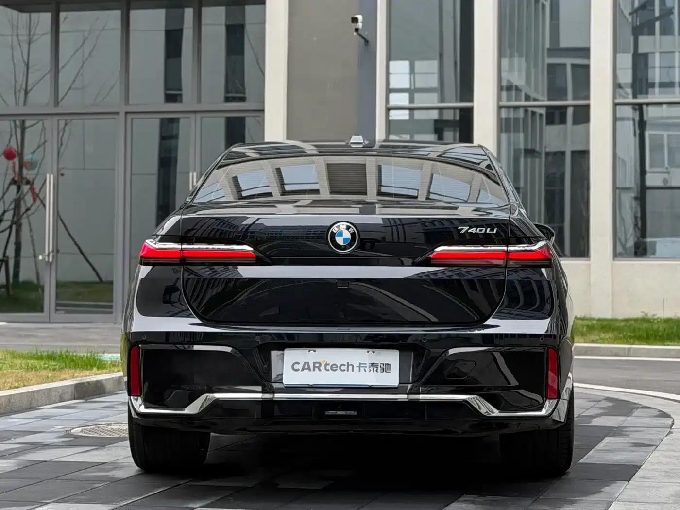 2023 BMW 7 Series 740Li Luxury M Sport Package — миниатюра 3