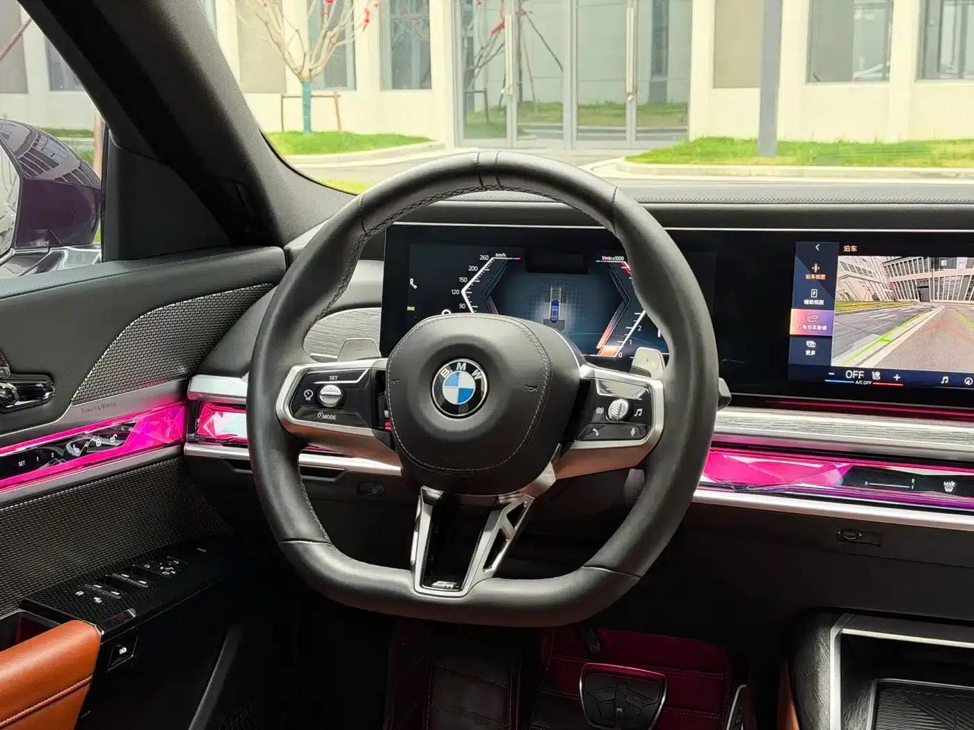2023 BMW 7 Series 740Li Luxury M Sport Package — миниатюра 6