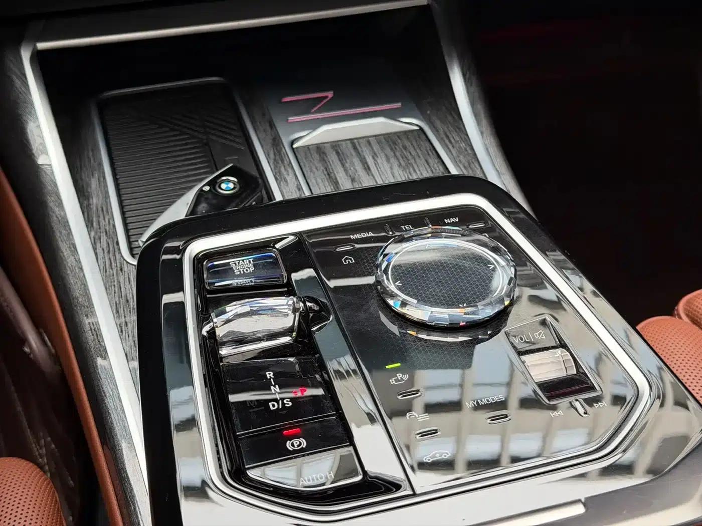 2023 BMW 7 Series 740Li Luxury M Sport Package — миниатюра 7