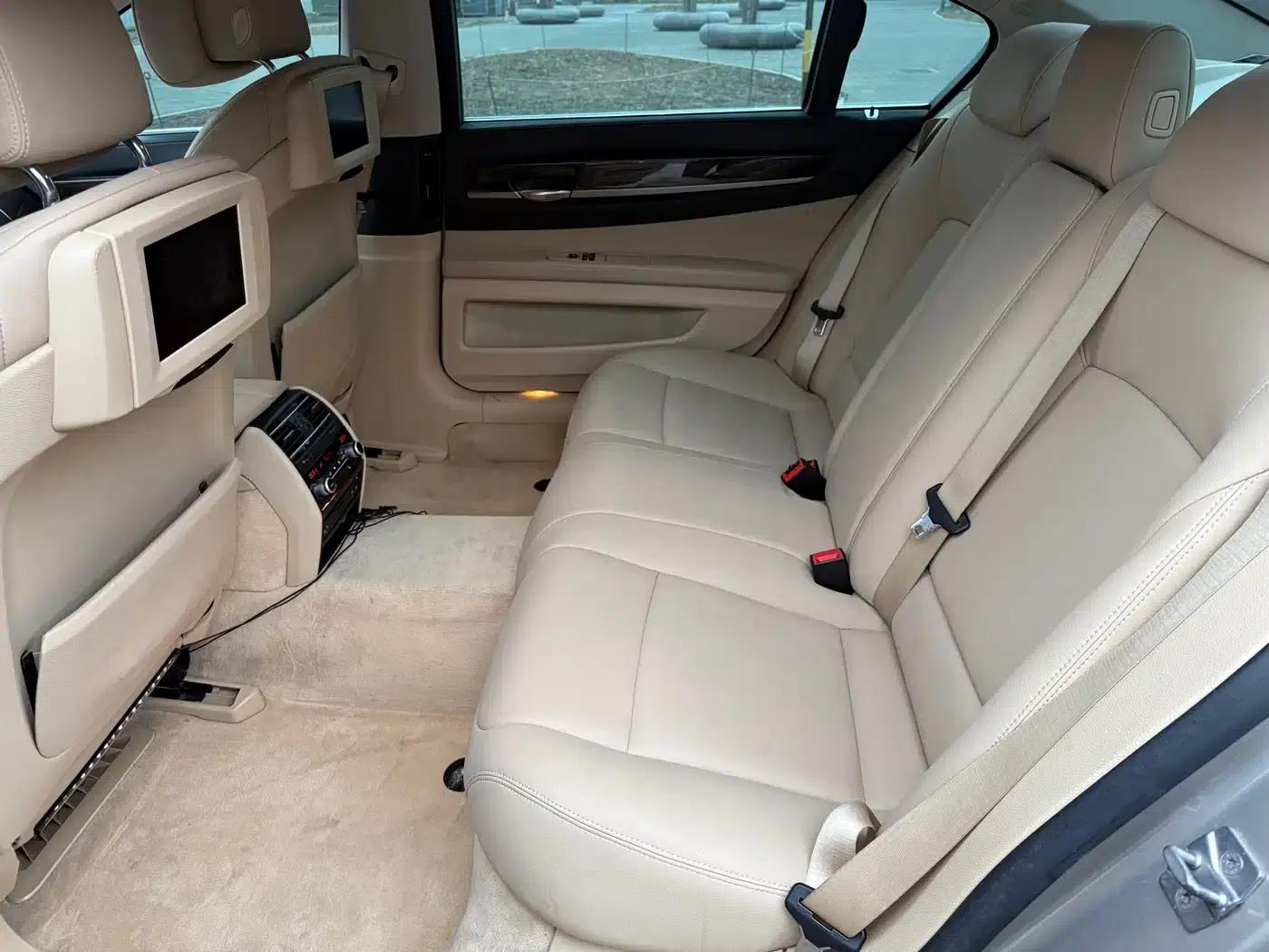 BMW 7 Series 2009 740Li Luxury — миниатюра 13