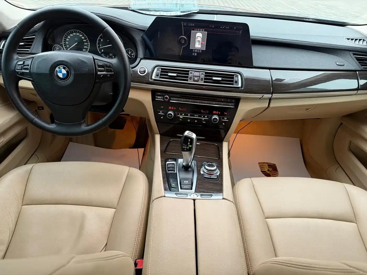 BMW 7 Series 2009 740Li Luxury — миниатюра 17