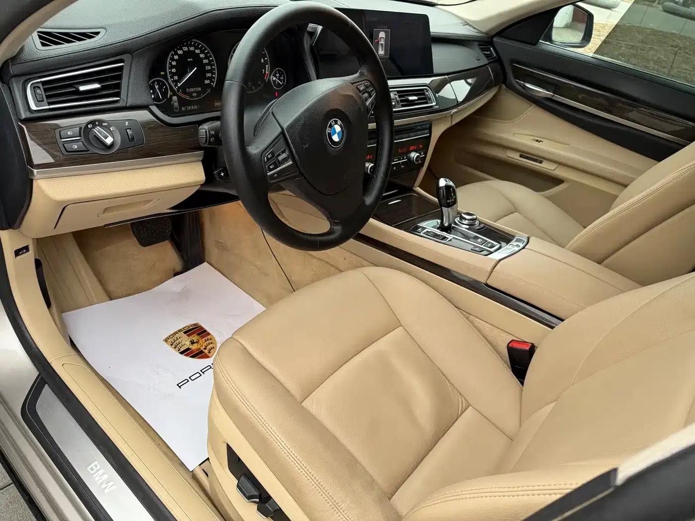BMW 7 Series 2009 740Li Luxury — миниатюра 9