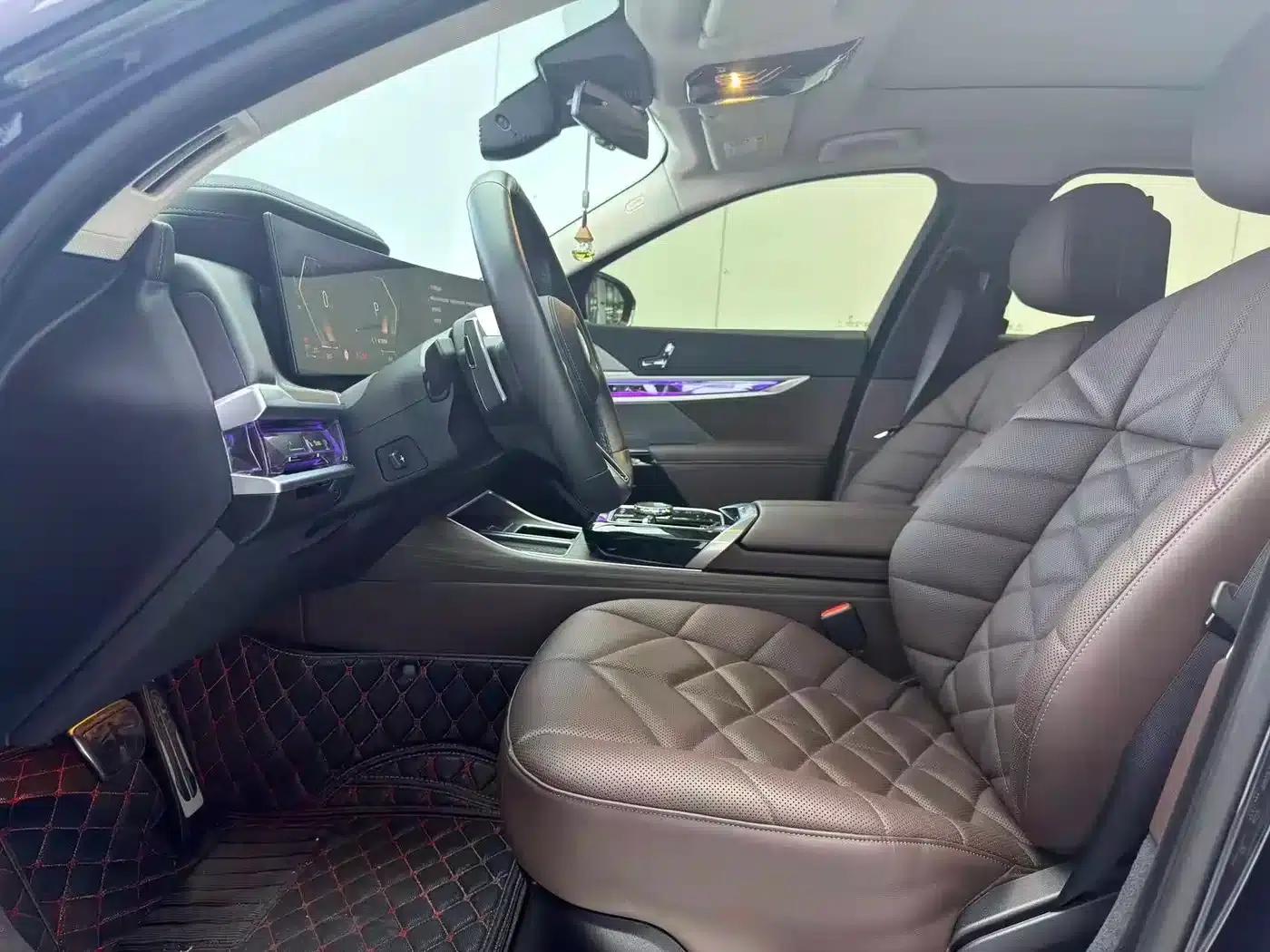 2023 BMW 7 Series 735Li M Sport Package — миниатюра 5
