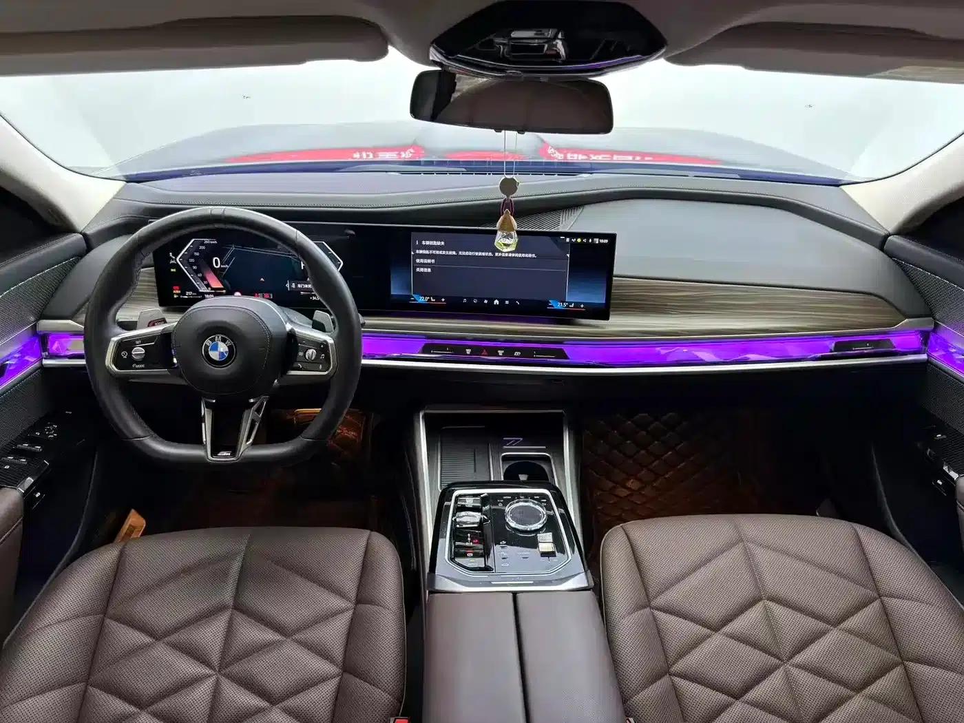 2023 BMW 7 Series 735Li M Sport Package — миниатюра 6