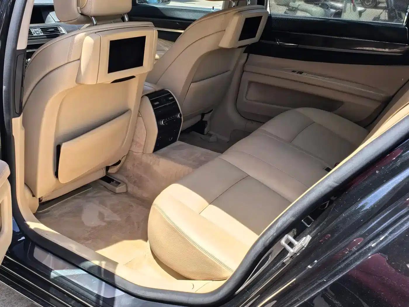 2011 BMW 7 Series 740Li Steinway Limited Edition — миниатюра 7