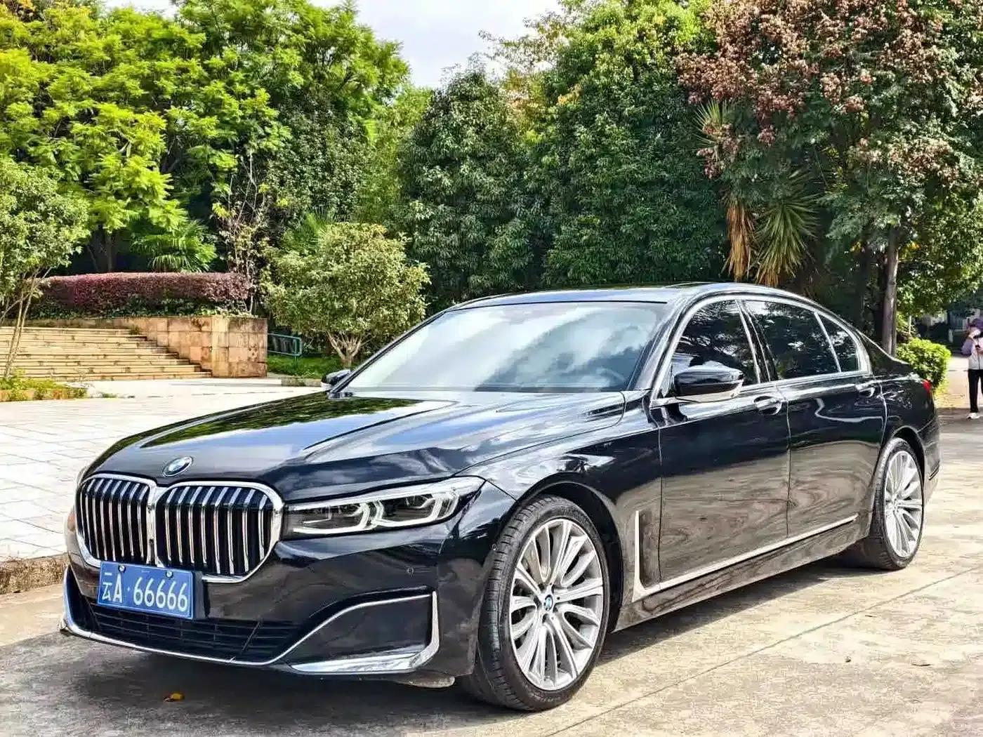 2019 BMW 7 Series 740Li Leading Luxury Package — миниатюра 1