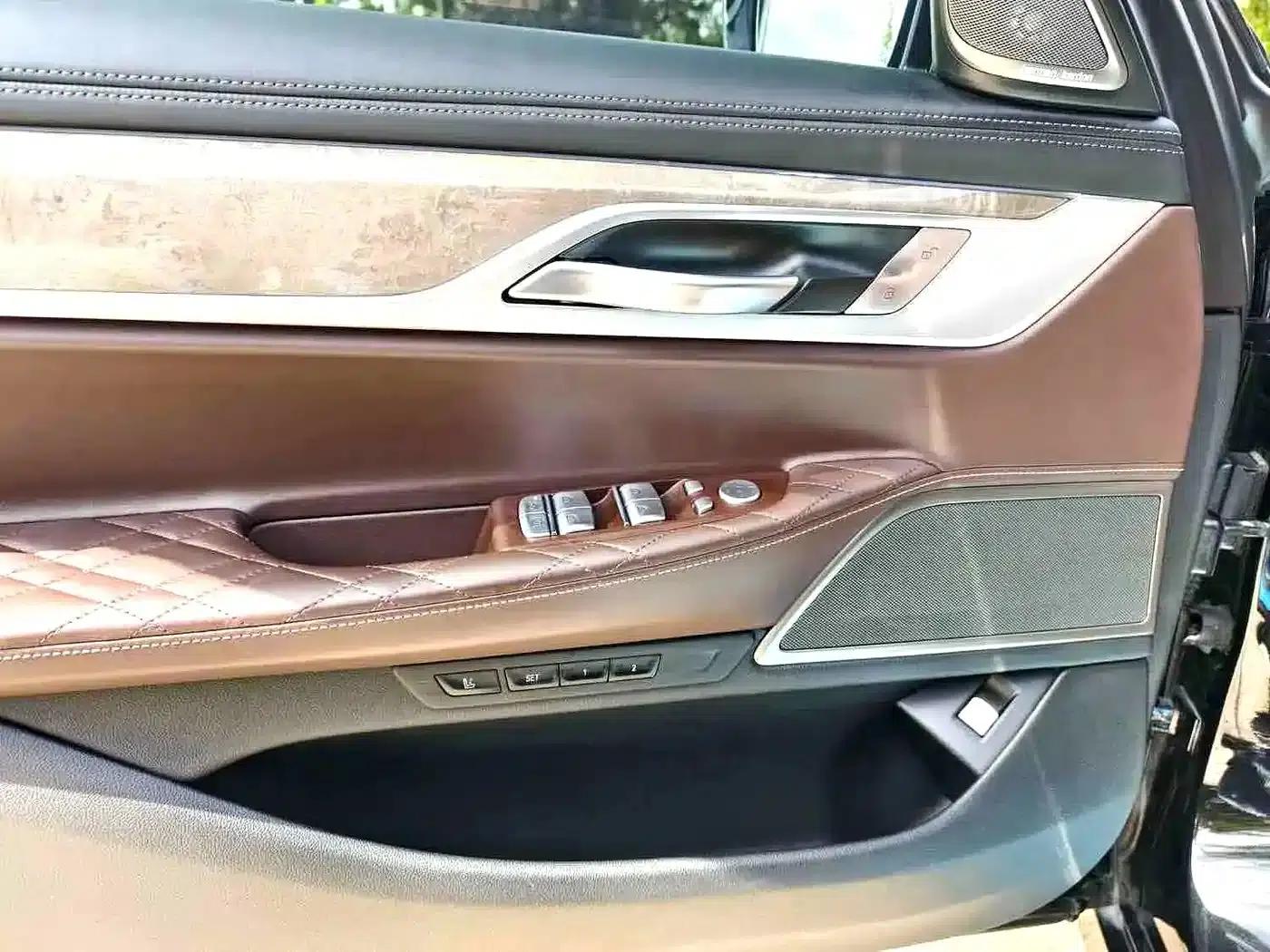 2019 BMW 7 Series 740Li Leading Luxury Package — миниатюра 14