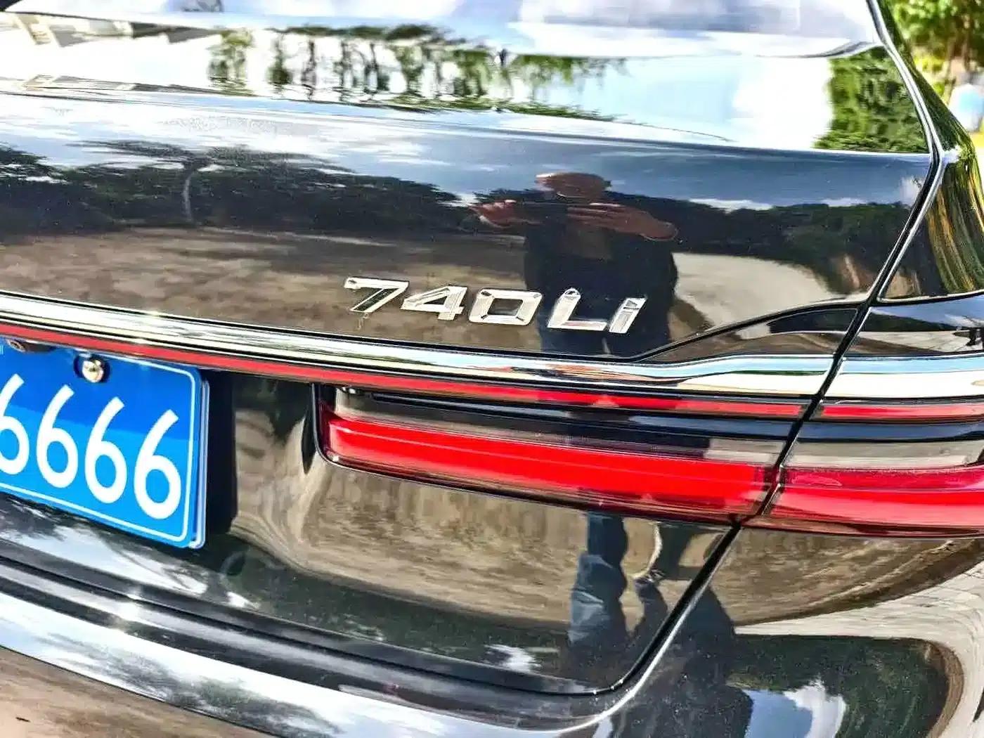 2019 BMW 7 Series 740Li Leading Luxury Package — миниатюра 17