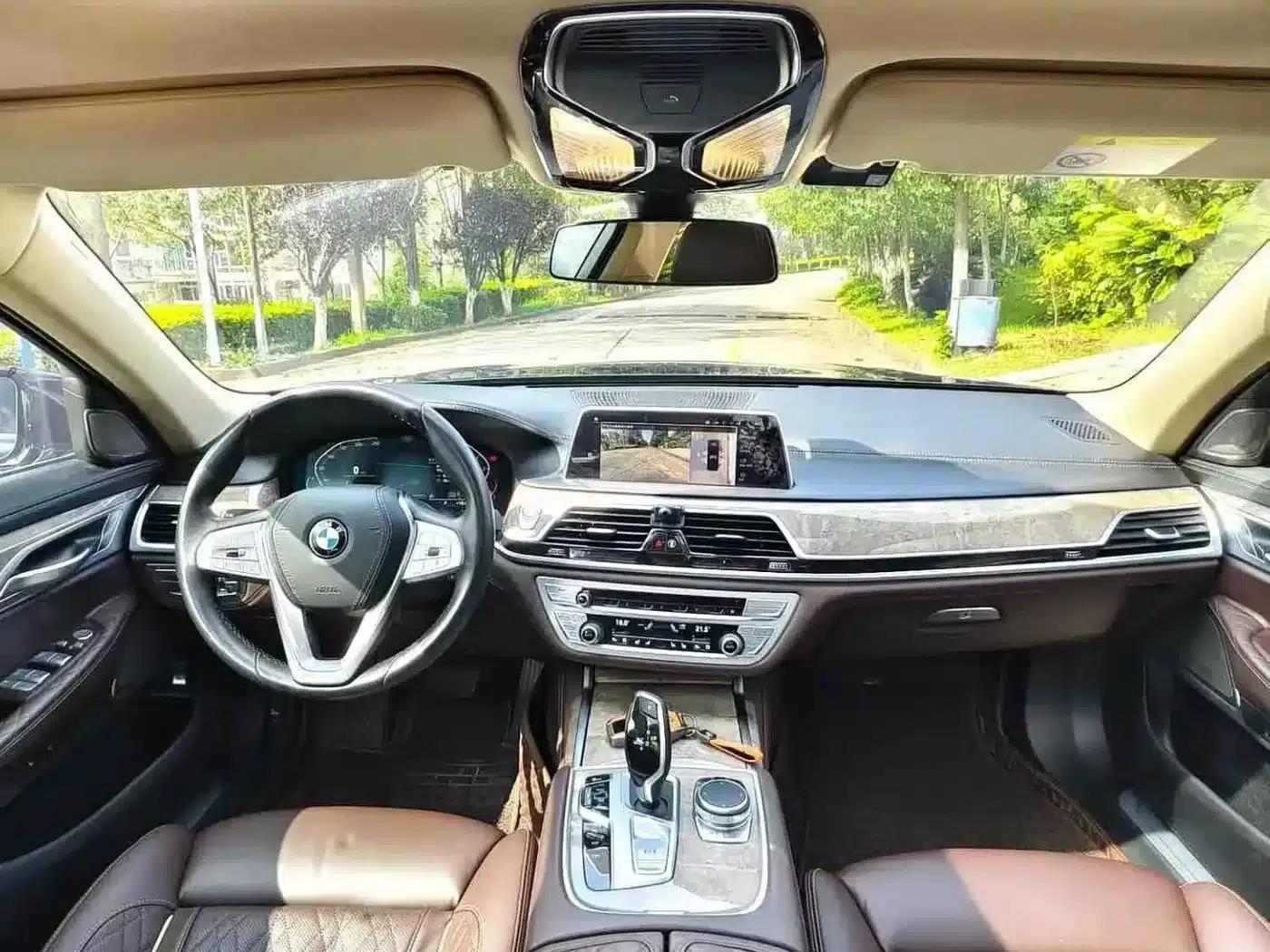 2019 BMW 7 Series 740Li Leading Luxury Package — миниатюра 4
