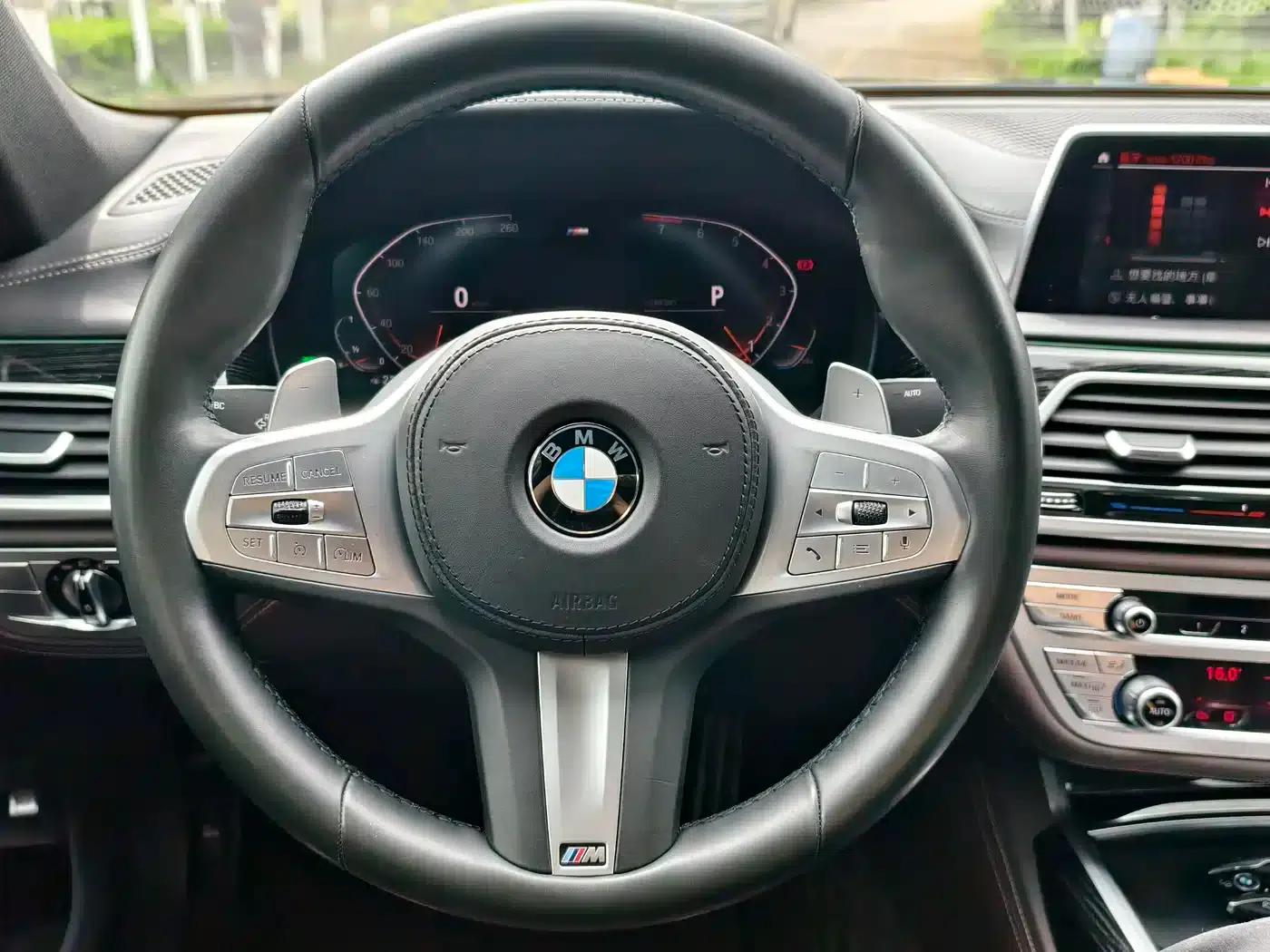 2019 BMW 7 Series 740Li Leading Edition M Sport Package — миниатюра 15