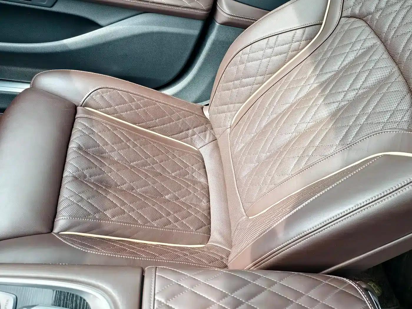 2019 BMW 7 Series 740Li Leading Edition M Sport Package — миниатюра 20
