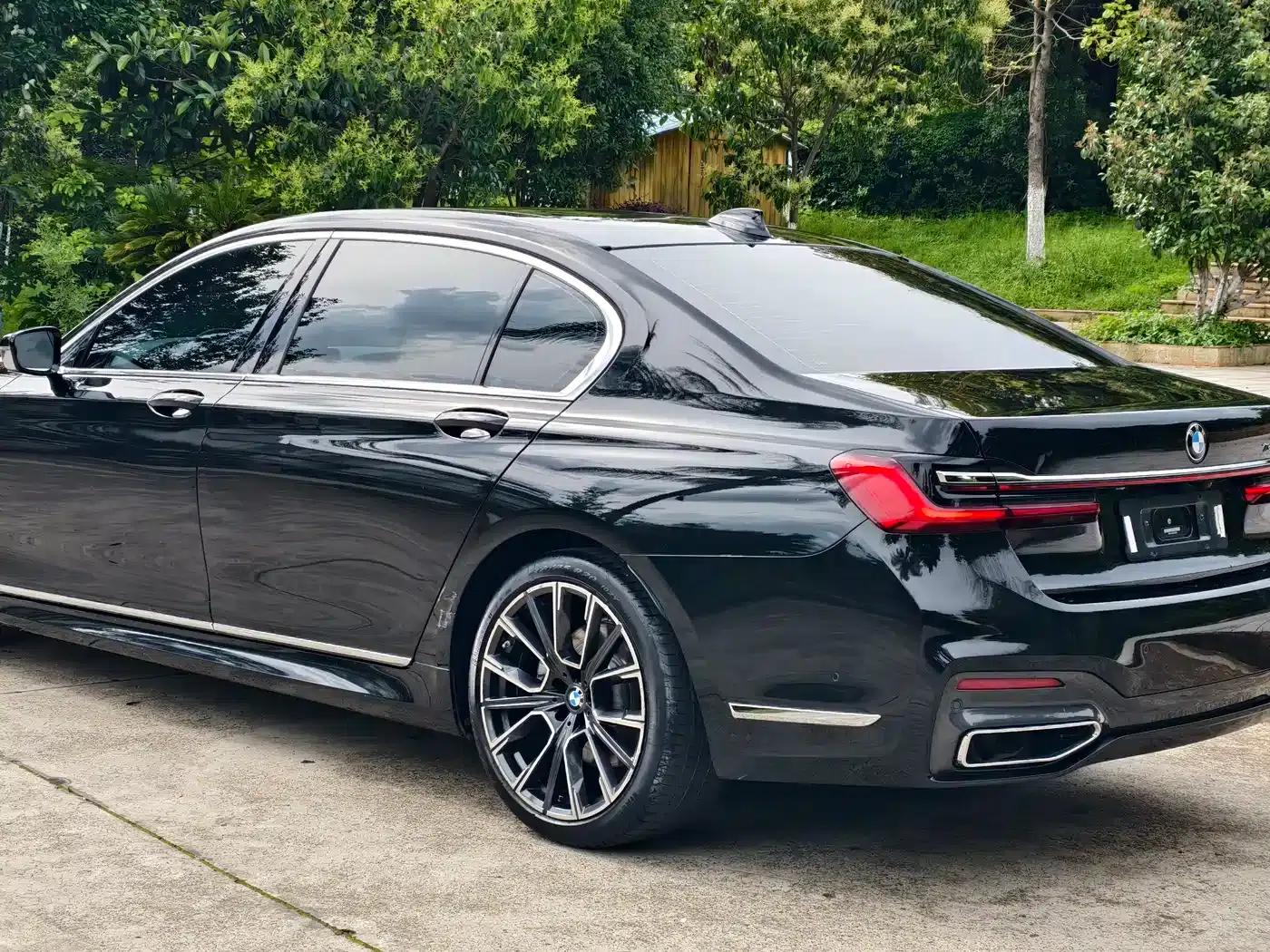 2019 BMW 7 Series 740Li Leading Edition M Sport Package — миниатюра 7