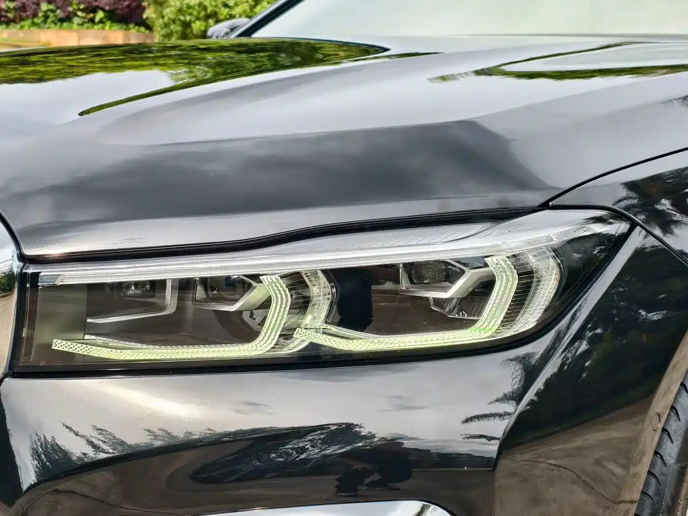 2019 BMW 7 Series 740Li Leading Edition M Sport Package — миниатюра 10
