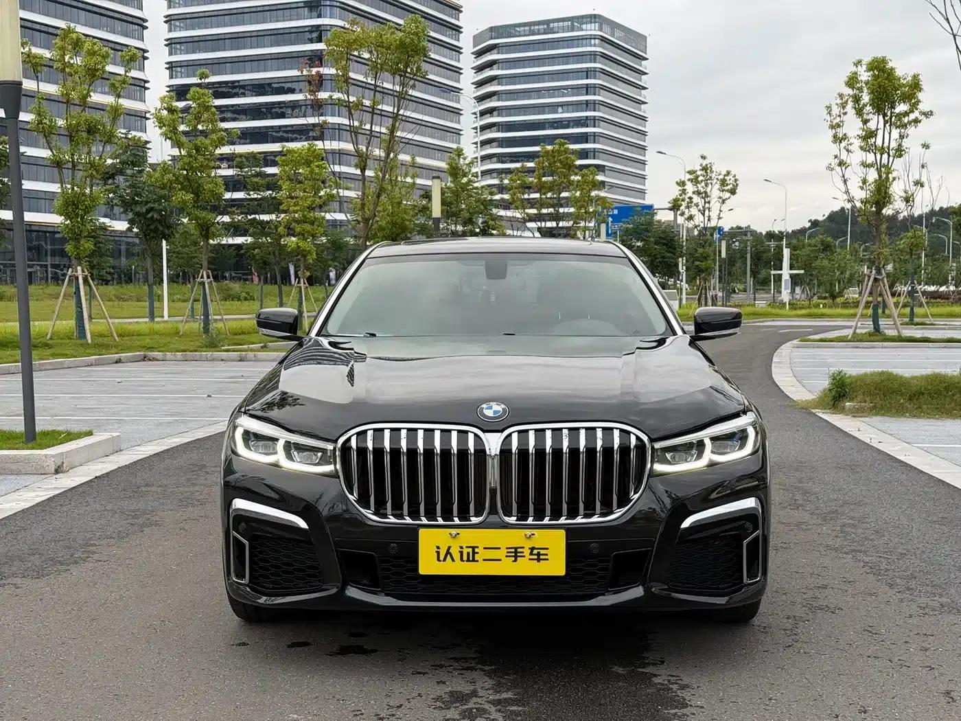 BMW 7 Series 2013 730Li Leading Edition — миниатюра 1