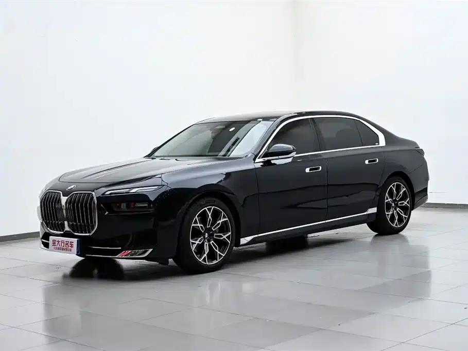 2023 BMW 7 Series 735Li Luxury Package — миниатюра 2