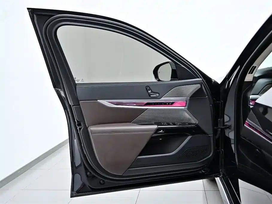 2023 BMW 7 Series 735Li Luxury Package — миниатюра 20