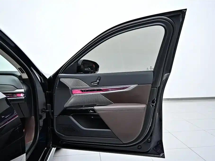 2023 BMW 7 Series 735Li Luxury Package — миниатюра 21