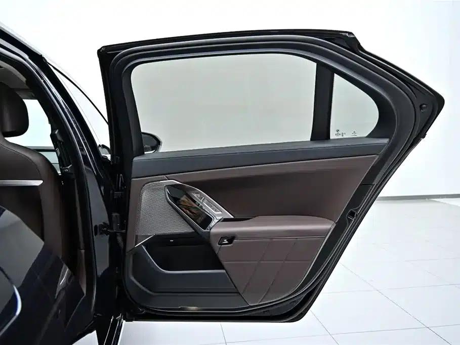 2023 BMW 7 Series 735Li Luxury Package — миниатюра 22