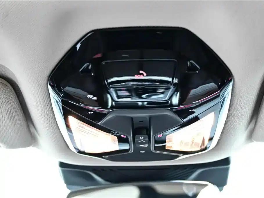 2023 BMW 7 Series 735Li Luxury Package — миниатюра 33