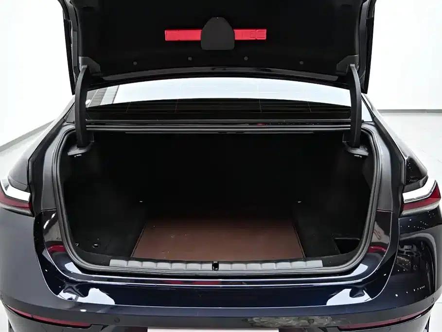2023 BMW 7 Series 735Li Luxury Package — миниатюра 35