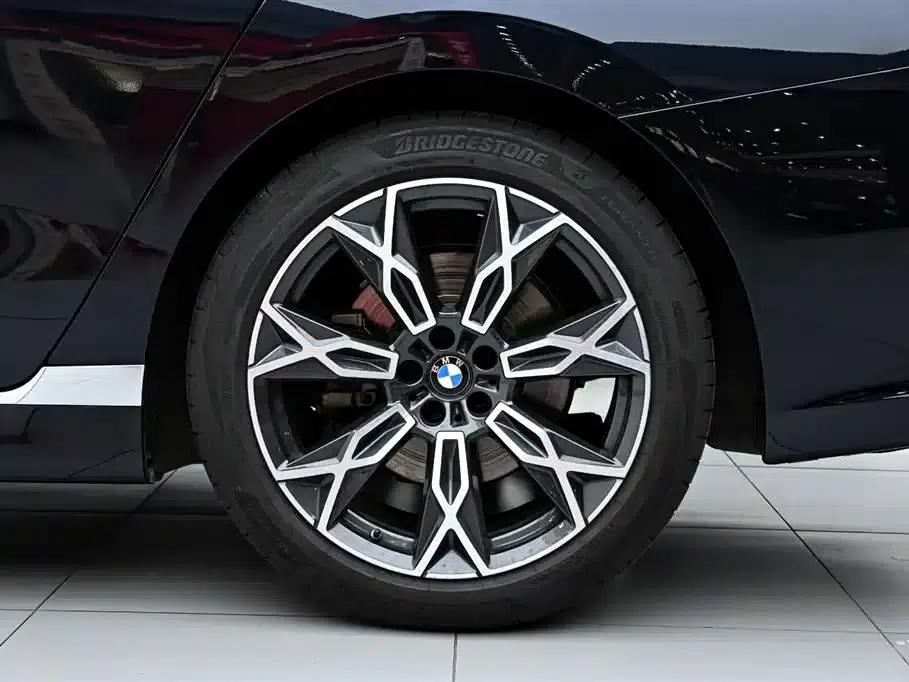 2023 BMW 7 Series 735Li Luxury Package — миниатюра 36