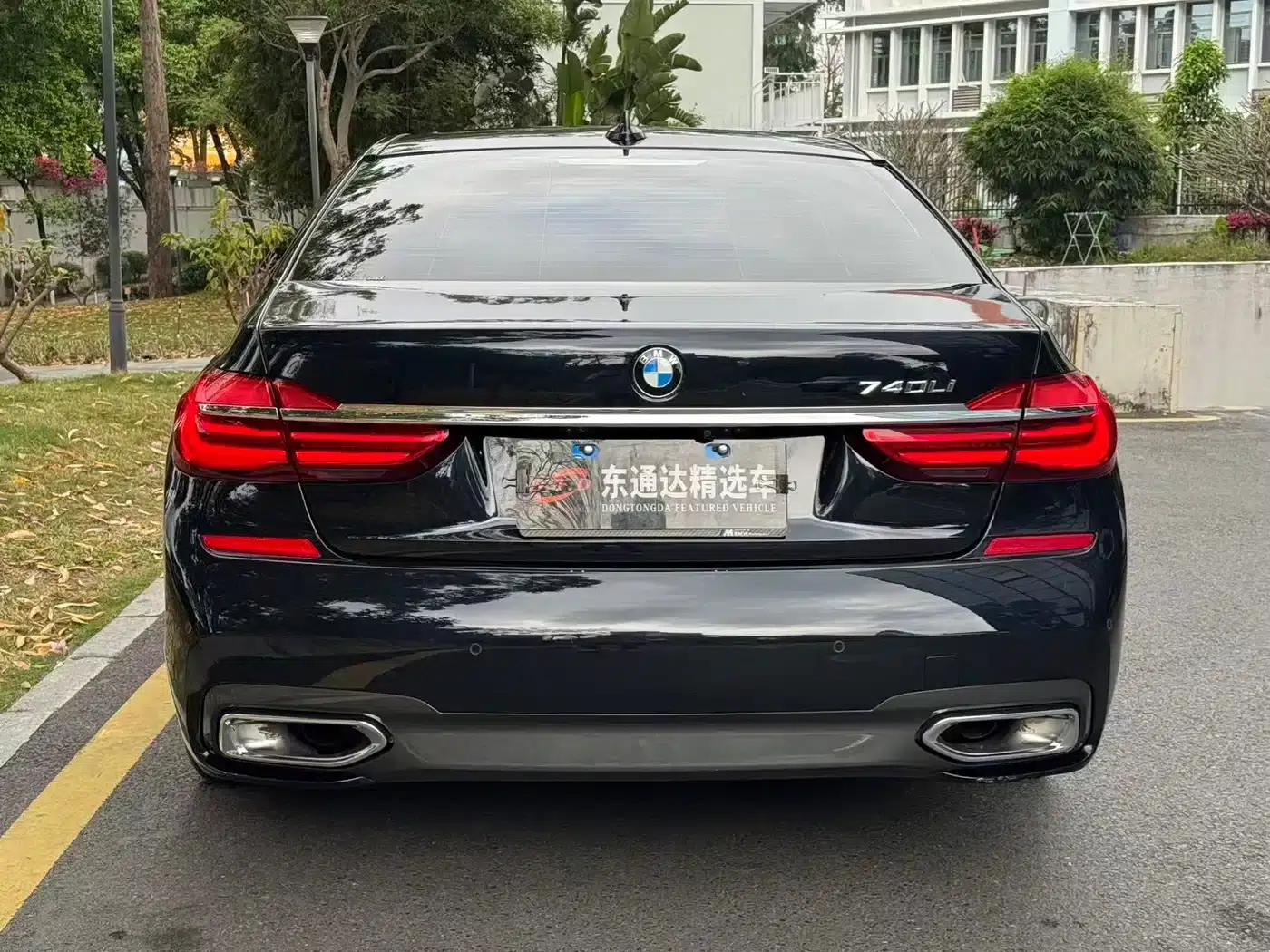 2018 BMW 7 Series 730Li Luxury M Sport Package — миниатюра 14