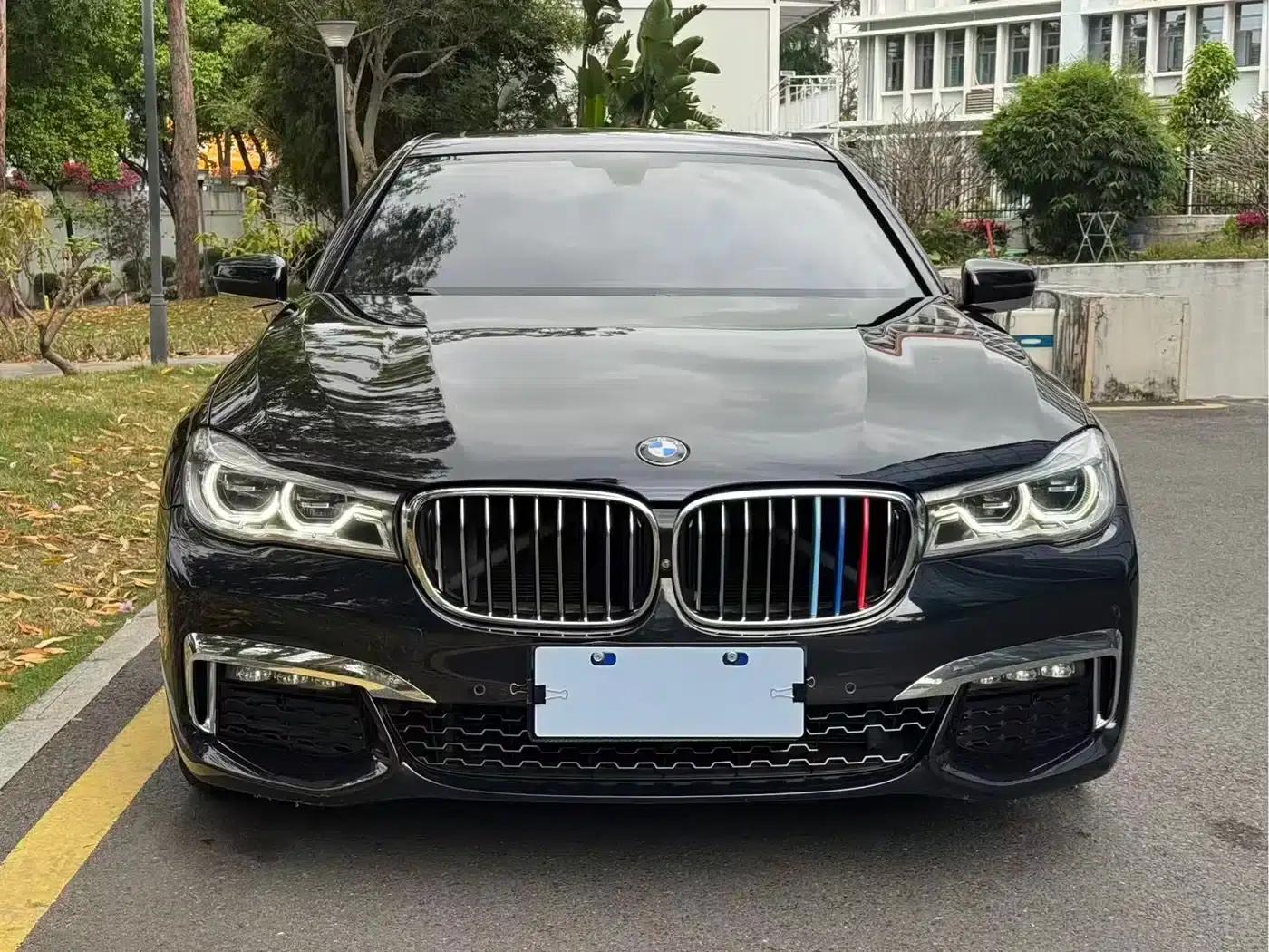 2018 BMW 7 Series 730Li Luxury M Sport Package — миниатюра 3