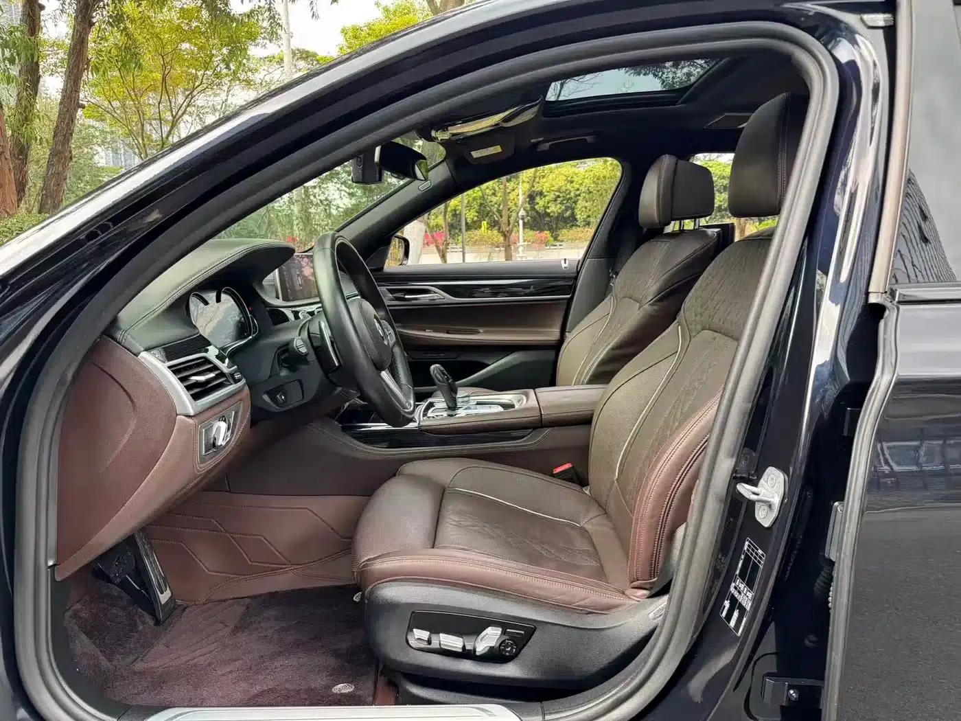 2018 BMW 7 Series 730Li Luxury M Sport Package — миниатюра 6