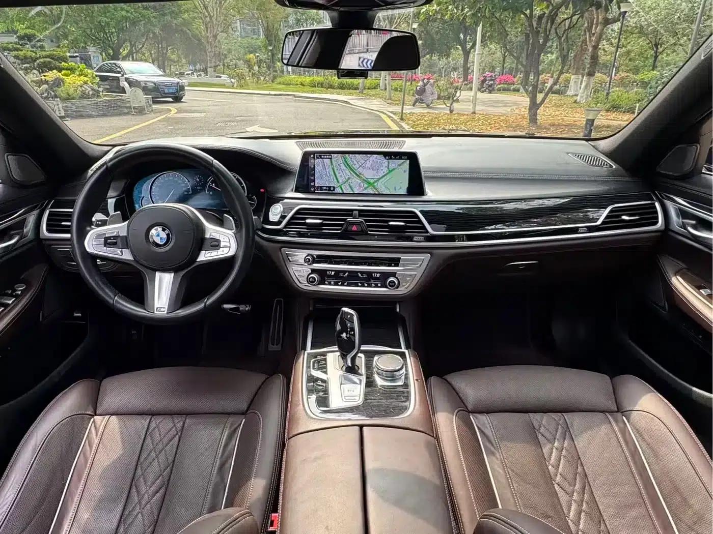 2018 BMW 7 Series 730Li Luxury M Sport Package — миниатюра 10