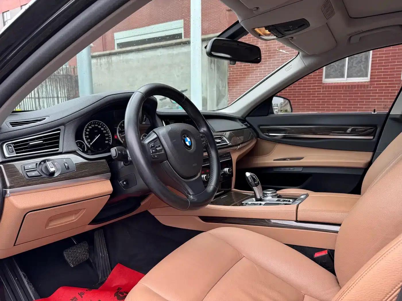 BMW 7 Series 2014 730Li Luxury Edition — миниатюра 4