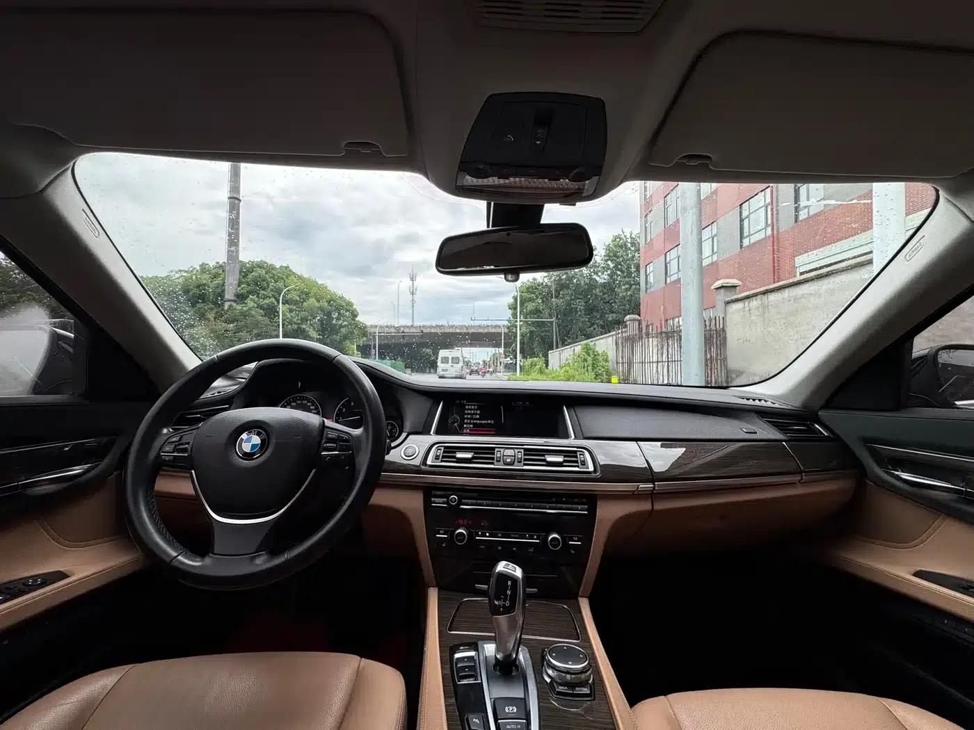 BMW 7 Series 2014 730Li Luxury Edition — миниатюра 6