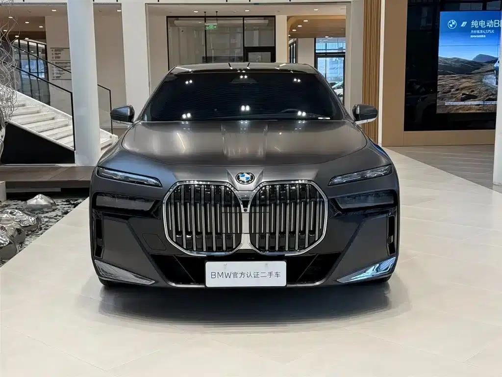 2023 BMW 7 Series 740Li Luxury M Sport Package — миниатюра 13