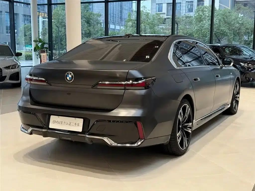 2023 BMW 7 Series 740Li Luxury M Sport Package — миниатюра 3