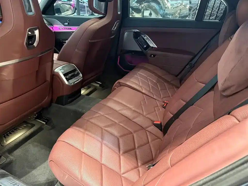 2023 BMW 7 Series 740Li Luxury M Sport Package — миниатюра 5