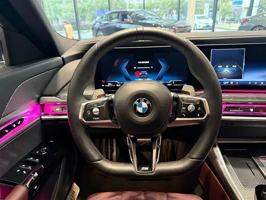 2023 BMW 7 Series 740Li Luxury M Sport Package — миниатюра 6