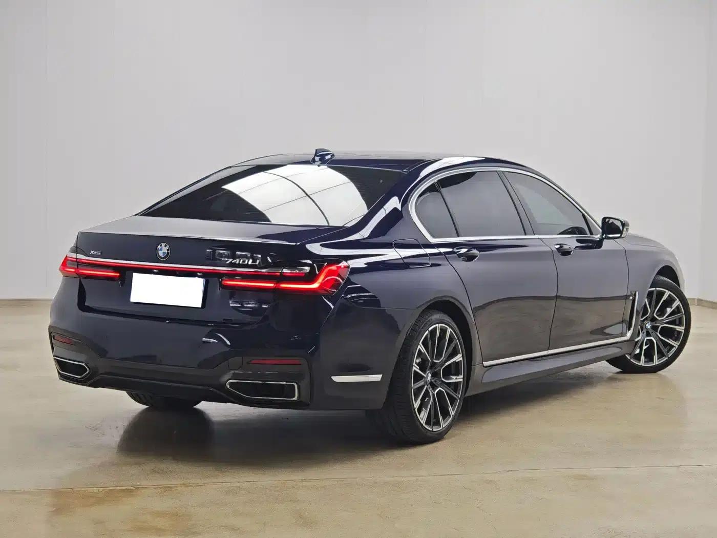2019 BMW 7 Series 740Li xDrive Executive M Sport Package — миниатюра 4