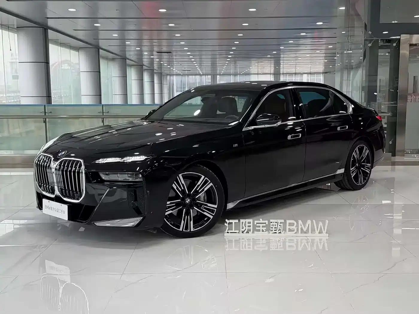 2023 BMW 7 Series 740Li Luxury M Sport Package — миниатюра 1