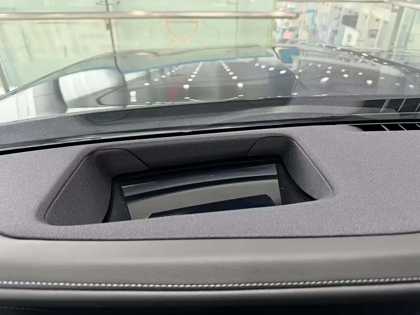 2023 BMW 7 Series 740Li Luxury M Sport Package — миниатюра 22
