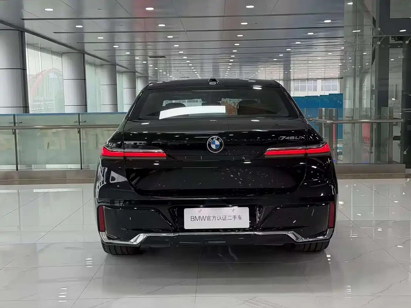 2023 BMW 7 Series 740Li Luxury M Sport Package — миниатюра 5