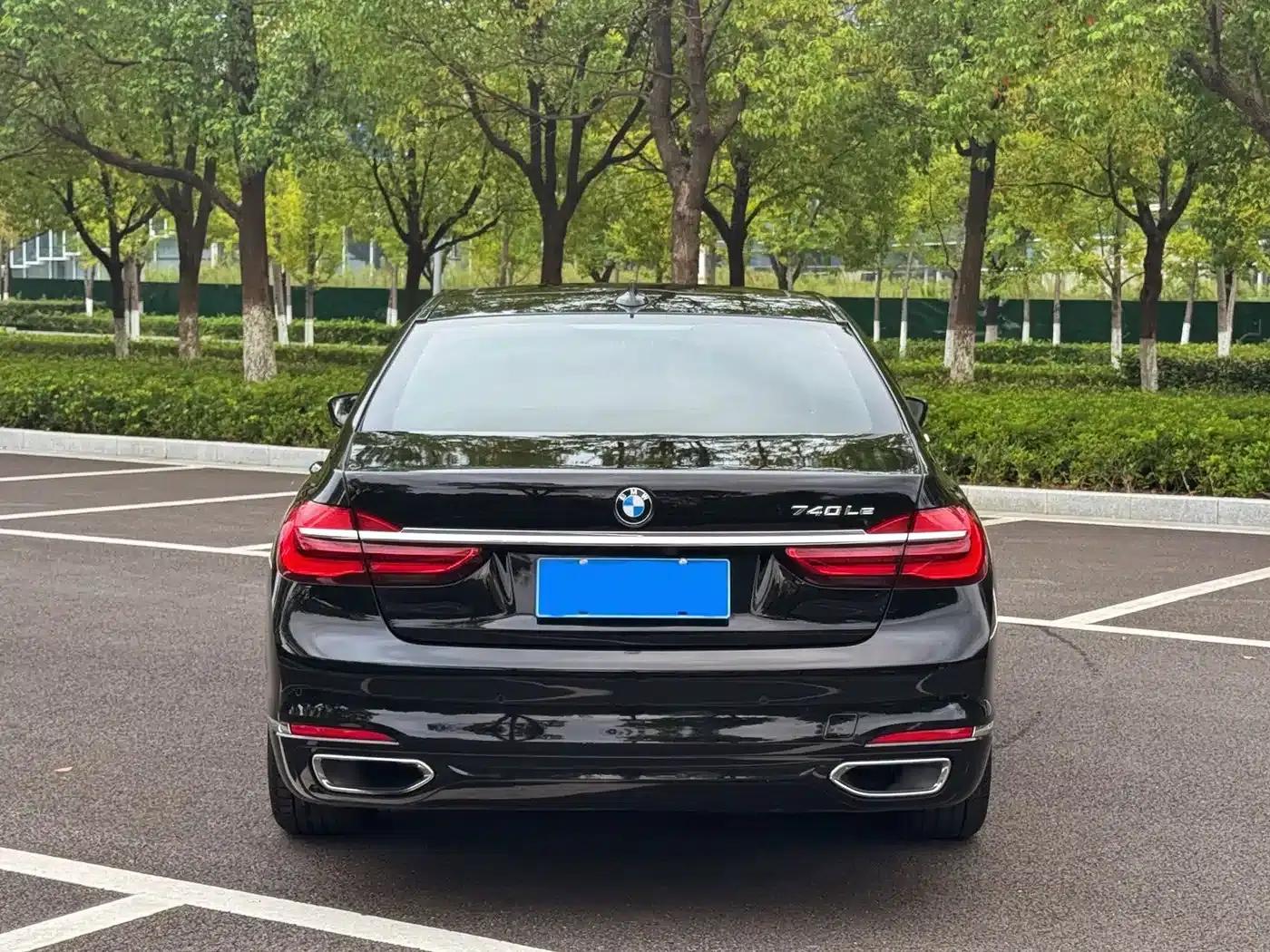BMW 7 Series PHEV 2018 740Le xDrive — миниатюра 4