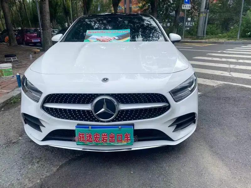 2022 Mercedes-Benz A-Class A 180 L — миниатюра 2