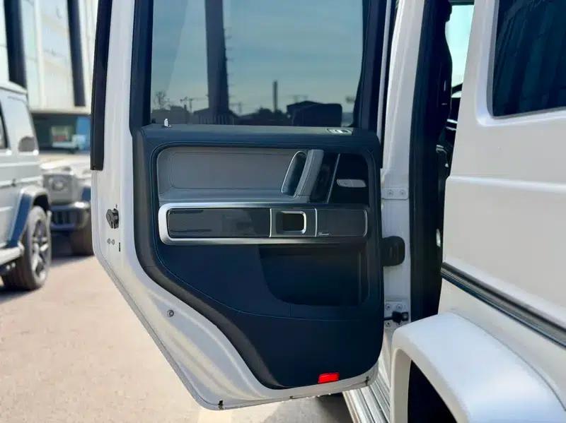 Mercedes-Benz all-electric G-Class 2025 G 580 First Edition — миниатюра 29