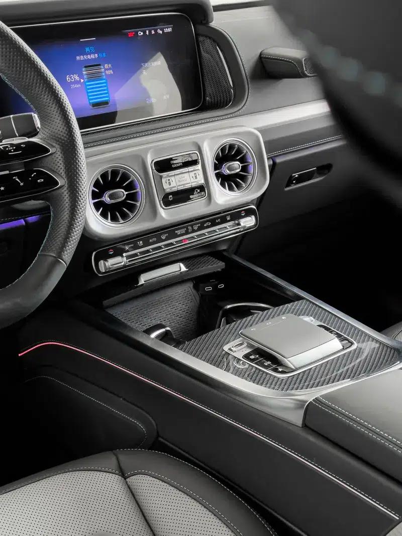 Mercedes-Benz all-electric G-Class 2025 G 580 First Edition — миниатюра 8