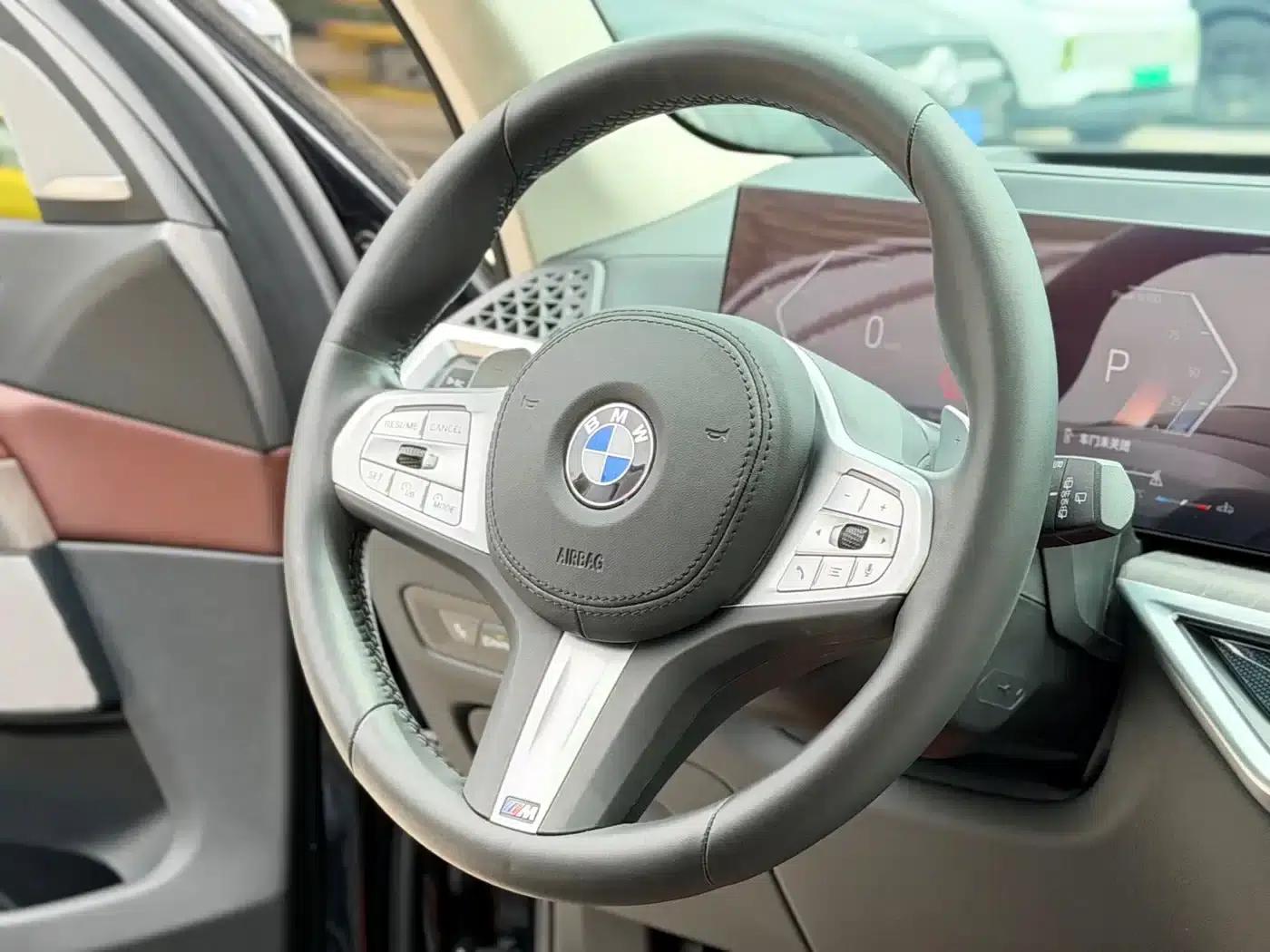 BMW X5 2023 xDrive 30Li Luxury M Sport Package — миниатюра 9