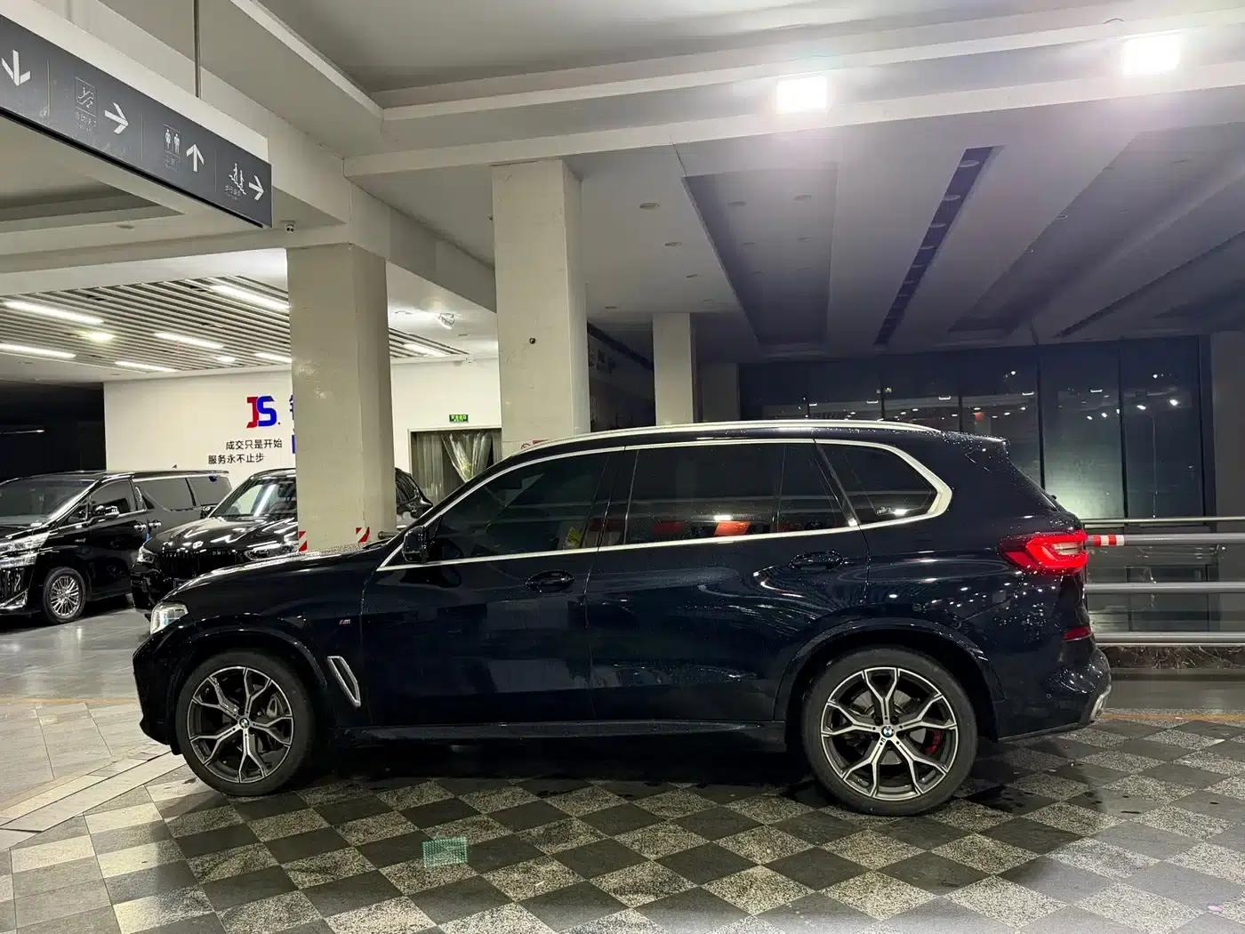 BMW X5 2022 Facelift xDrive 40Li M Sport Package — миниатюра 3