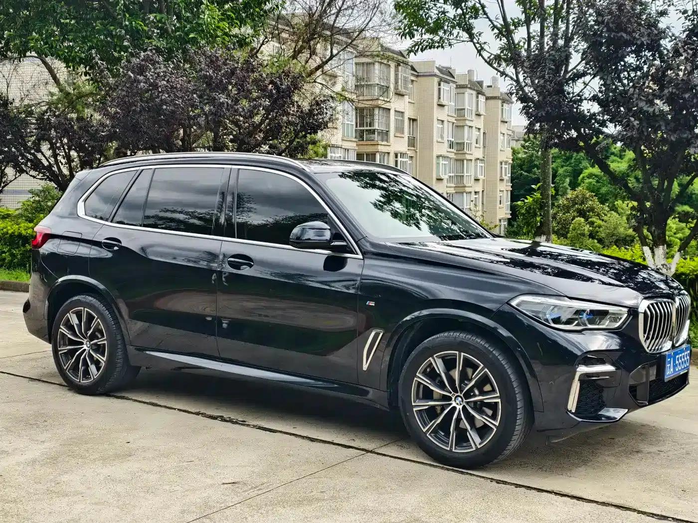BMW X5 2022 xDrive 30Li Luxury M Sport Package — миниатюра 3