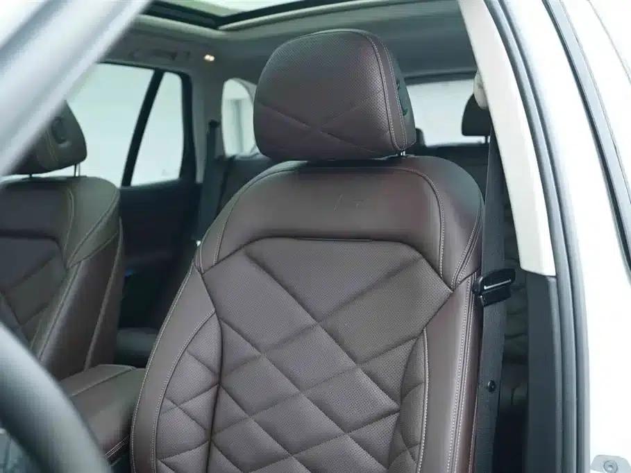 BMW X5 2023 xDrive 30Li M Sport Shadow Edition — миниатюра 14