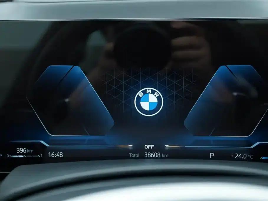 BMW X5 2023 xDrive 30Li M Sport Shadow Edition — миниатюра 8