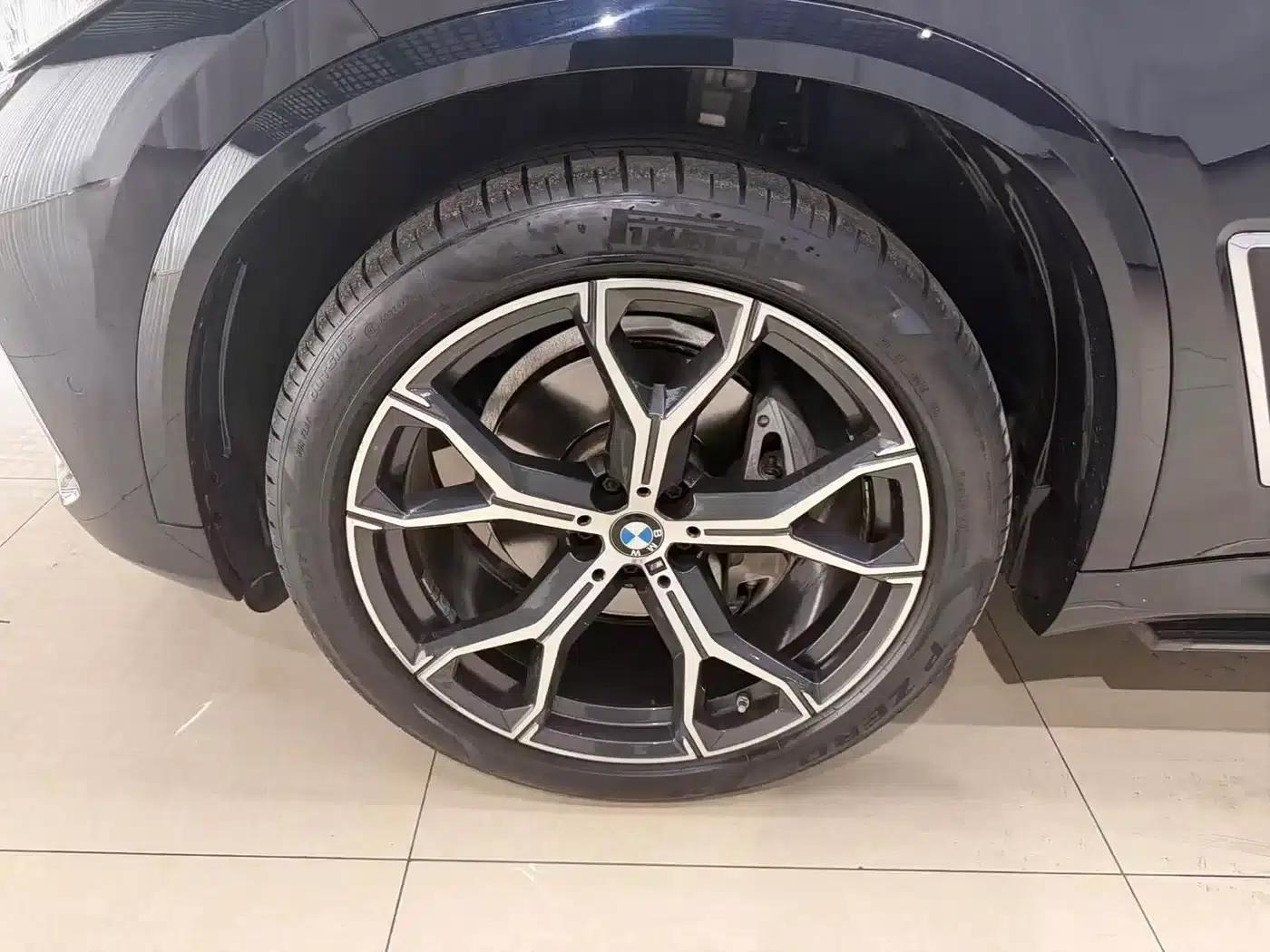 BMW X5 2022 xDrive 40Li Luxury M Sport Package — миниатюра 11